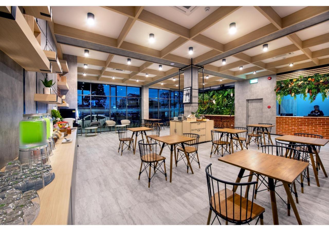 Plaai Plus Hotel ระยอง ภายนอก รูปภาพ