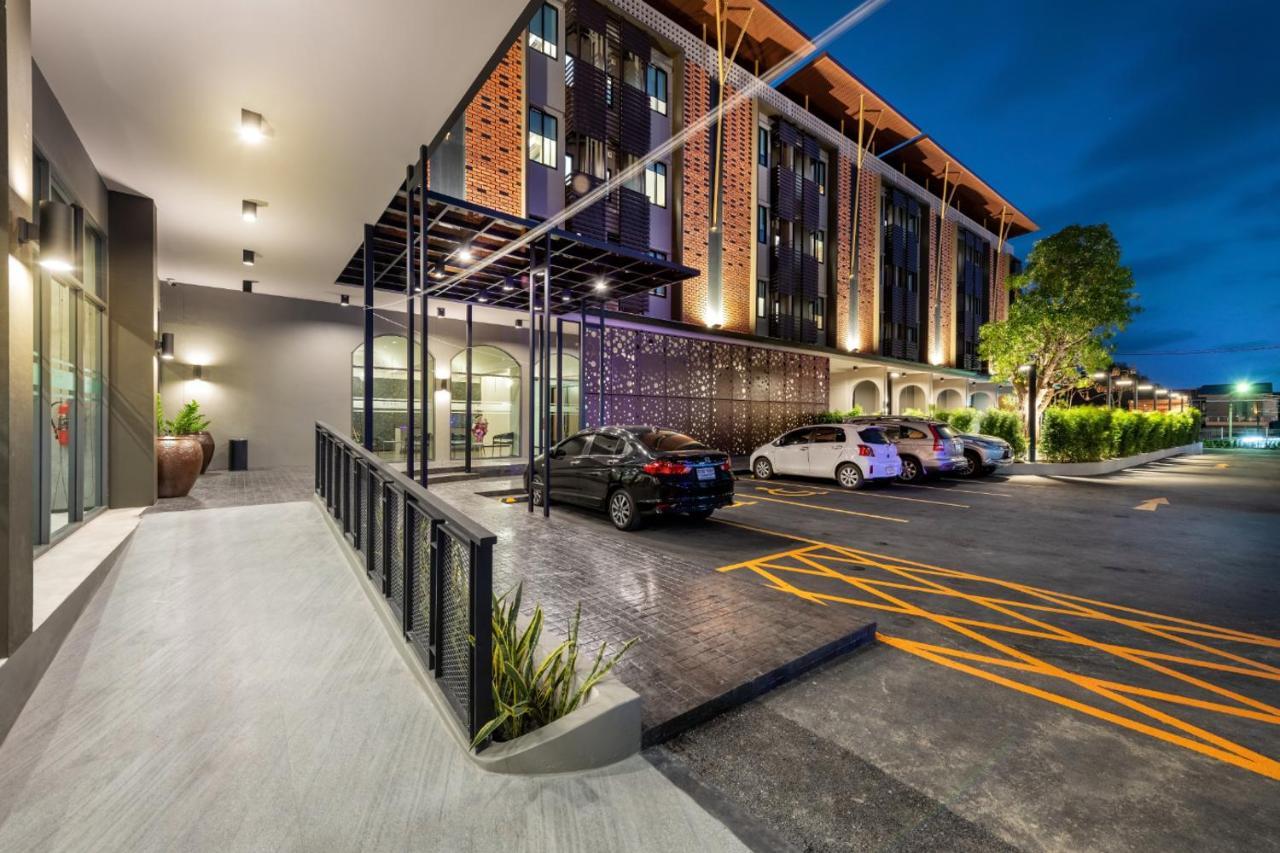 Plaai Plus Hotel ระยอง ภายนอก รูปภาพ