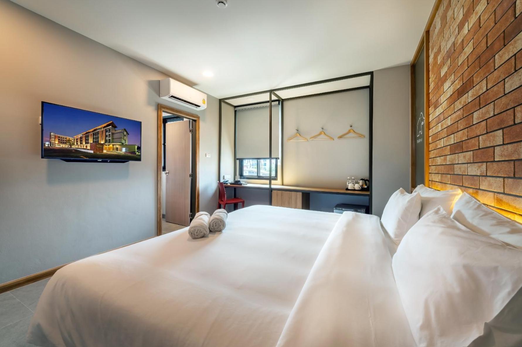 Plaai Plus Hotel ระยอง ภายนอก รูปภาพ
