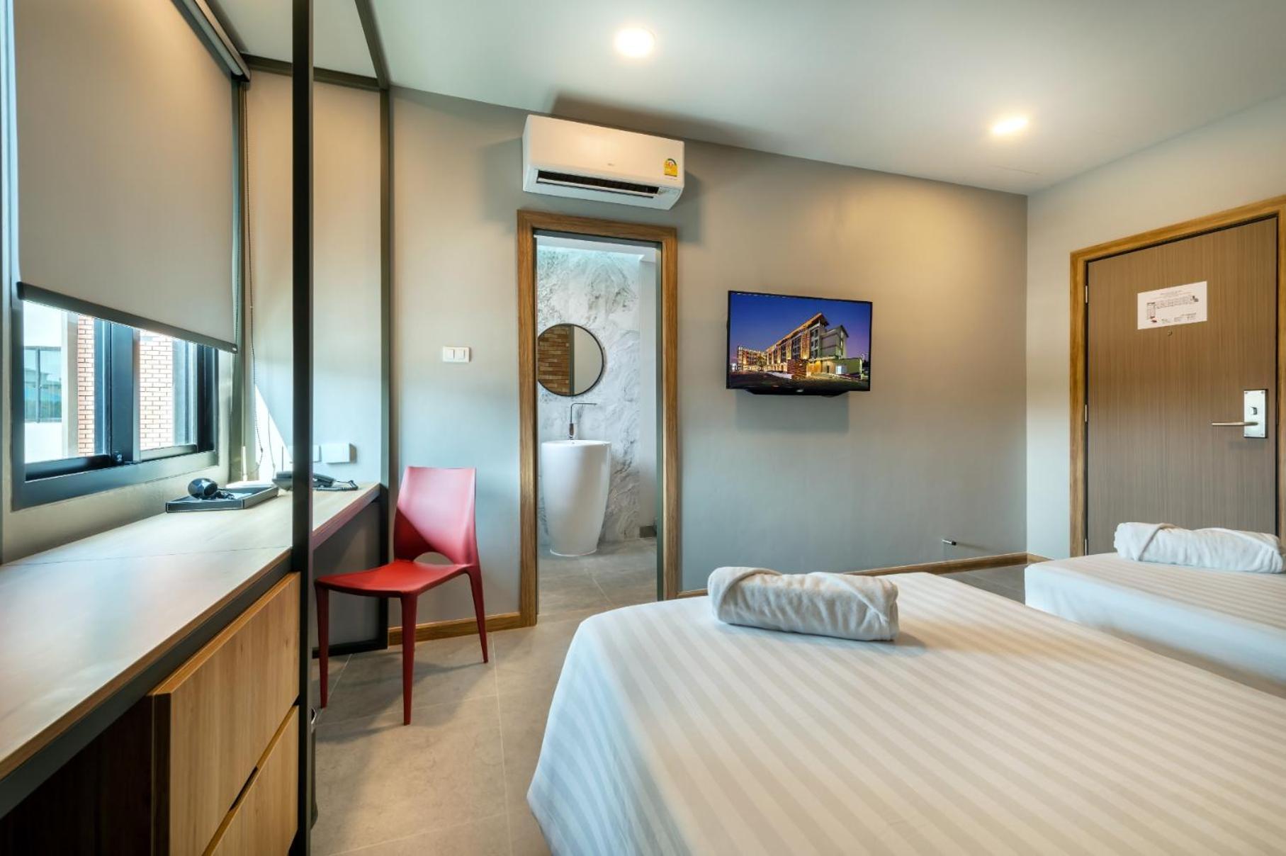 Plaai Plus Hotel ระยอง ภายนอก รูปภาพ