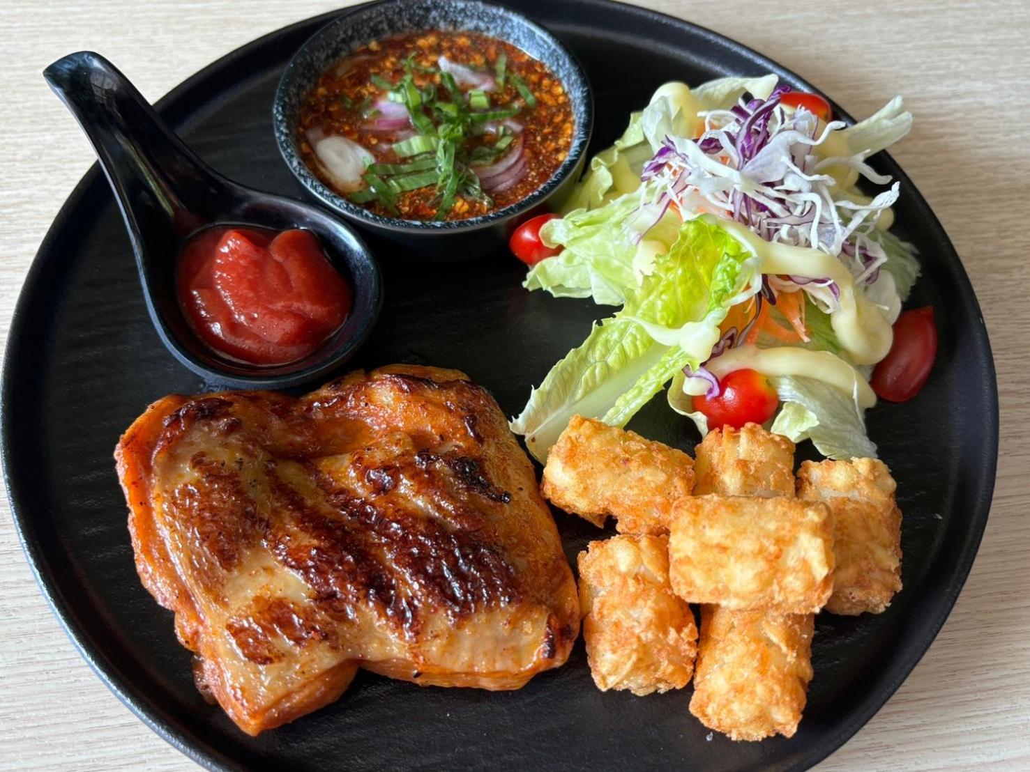 Plaai Plus Hotel ระยอง ภายนอก รูปภาพ